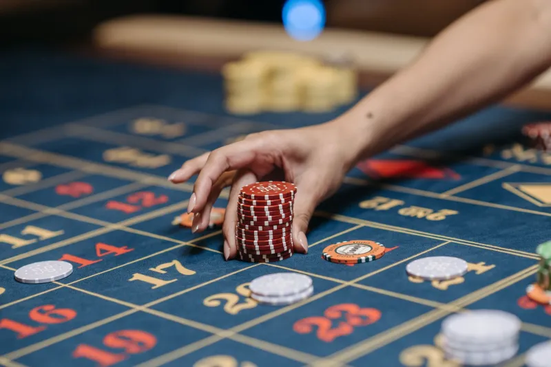 Scommesse Sportive o Giochi da Casino: Dove Metti Davvero i Tuoi Soldi al Lavoro?